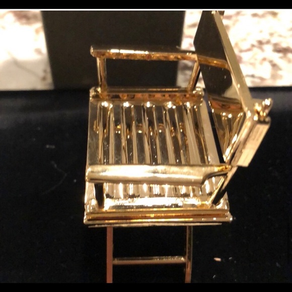 New ambassador gold magnetic paper clip chair - Picture 15 of 16